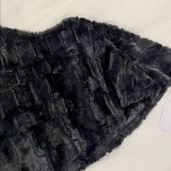 Signature By Robbie Bee Women Faux Fur Shrug Coat Jacket Poncho Medium Black New - Picture 3 of 7